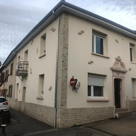 Daire : 10km Metz - Renove Duplex 75m2 - Proximite A31 Et Toutes Commodites *